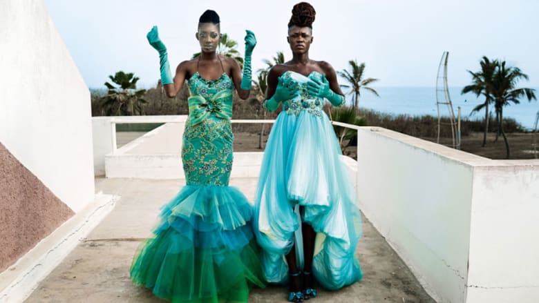 اختلسوا النظر داخل كواليس عروض الأزياء الأفريقية