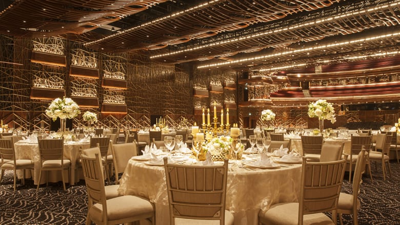 لن تُصدق كيفية تحول هذه القاعة إلى مكان للإفطار في دبي