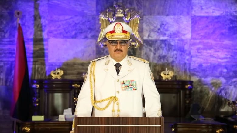 حفتر يعلن تحرير بنغازي من "الإرهابيين".. ويبارك للسكان الانتصار