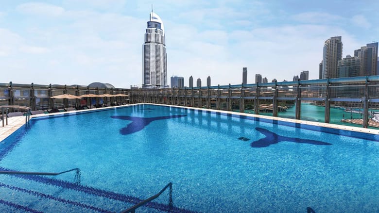 تعرّف إلى بركة السباحة في برج خليفة..أعلى أبنية العالم