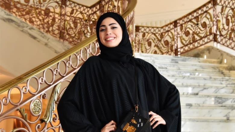 10 نساء عربيات من الأكثر تأثيراً على مواقع التواصل 