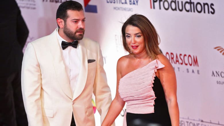 مشاهير العالم العربي يتألقون على السجادة الحمراء في الدورة الأولى من مهرجان الجونة السينمائي