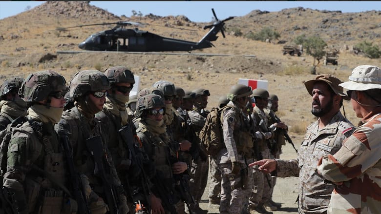 بالصور.. تدريبات عسكرية سعودية فرنسية على العمليات الجبلية