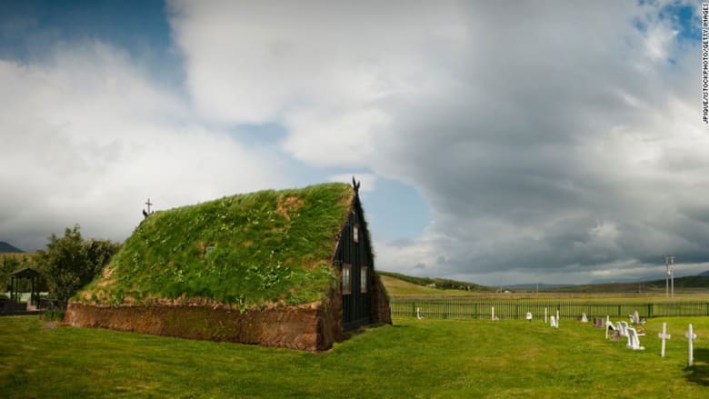 لماذا غطى الأيسلنديون منازلهم بالعشب والأتربة؟