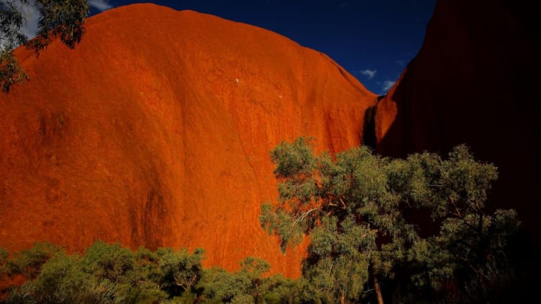 منع تسلق صخرة "أولورو" في أستراليا بدءاً بالعام 2019