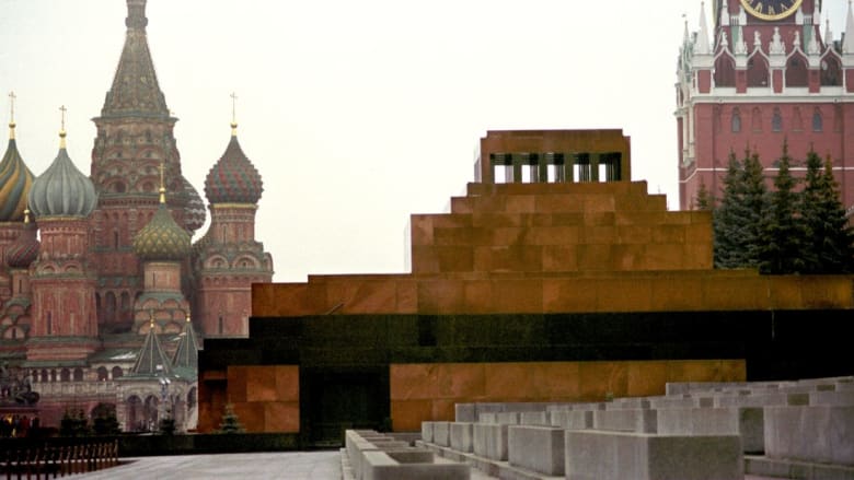 رافقونا في تجربة زيارة قبر لينين في موسكو