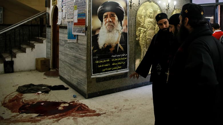 الداخلية المصرية تعلن هوية منفذ هجوم مارمينا: سبق أن نفذ 5 هجمات آخرهم أمس وضحاياه 27 قتيلا