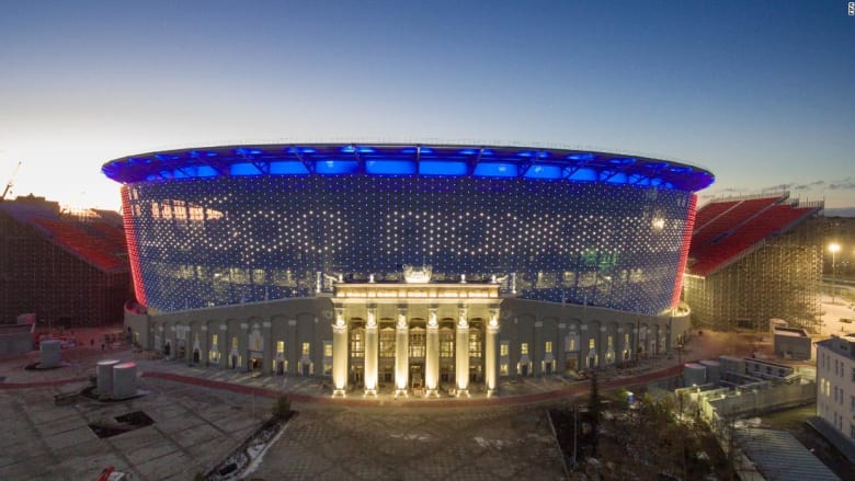 ملعب بارتفاع شلالات "نياغرا" في روسيا 