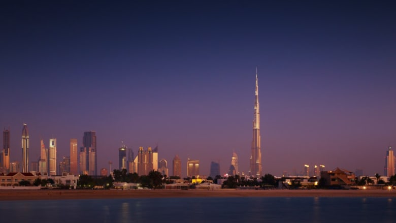 اكتشف رأي المهندسين العالميين بناطحات السحاب في دبي
