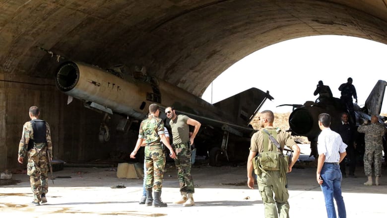 النظام السوري يعلن تعرض مطار الضبعة العسكري لـ"عدوان" صاروخي