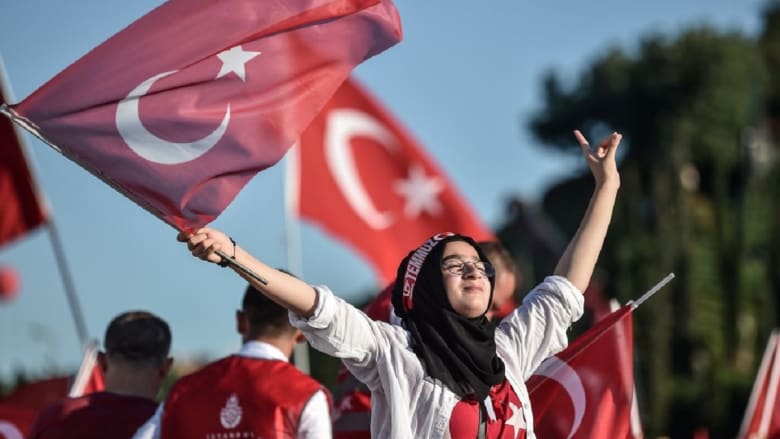 بعد عامين على محاولة الانقلاب.. تركيا ترفع حالة الطوارئ