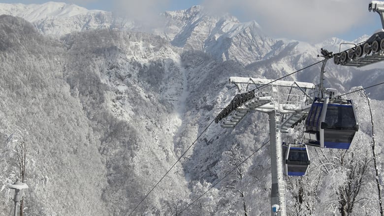 اختبر روعة التزلج في منتجع جبل توفنداغ في أذربيجان.