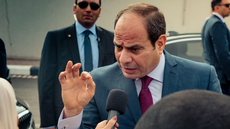 فيديو استقبال السيسي.. والرئيس عن دعوات التظاهر: لا يمكن خداع المصريين ولا داعي للقلق