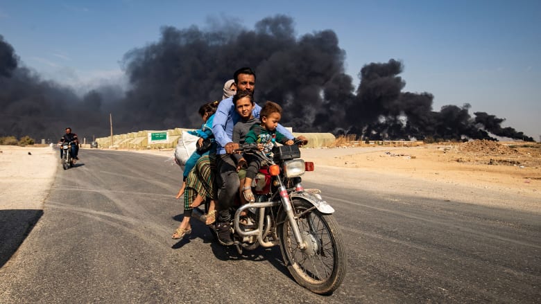 إشارة بوتين لأردوغان ورد فعل الأخير تثير تكهنات مغردين وجه له أمرا Cnn Arabic