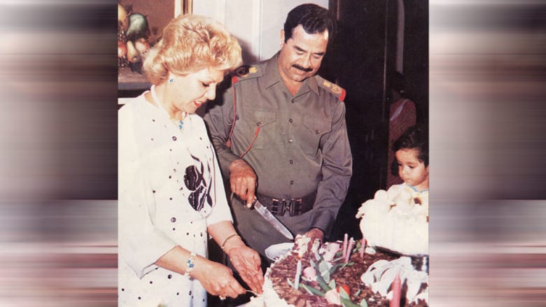صورة ارشيفية للرئيس العراقي الاسبق صدام حسين وزوجته ساجدة