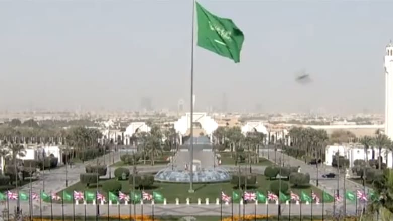 صورة تعبيرية لسارية تحمل العلم السعودي 