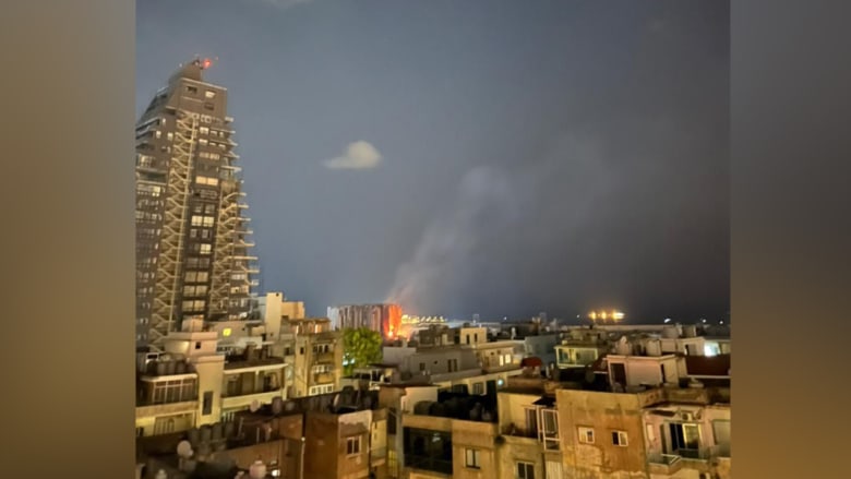 حريق في مرفأ بيروت منذ 7 أيام.. وإمكانية الإطفاء معلّقة بانتظار حل اللجنة الاختصاصية