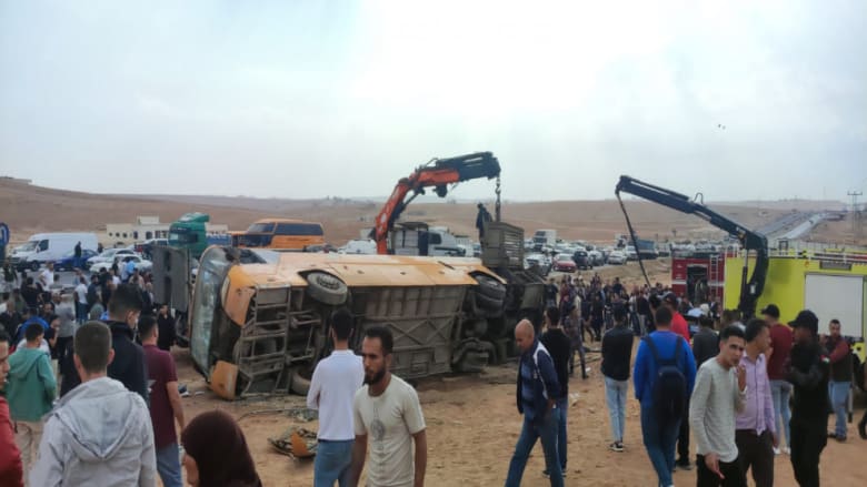 الأردن: مصرع 2 وإصابة 34 في انقلاب حافلة نقل طلاب في محافظة الزرقاء