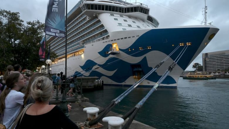 سفينة سياحية على متنها 800 مصاب بفيروس كورونا ترسو في سيدني