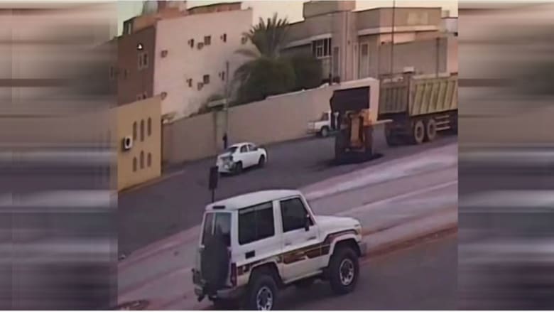 صورة نشرها الأمن السعودي من معقطع الفيديو المتداول 