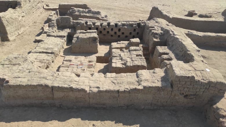 تعود للعصر الروماني.. مصر تكشف عن أول مدينة سكنية كاملة بشرق الأقصر