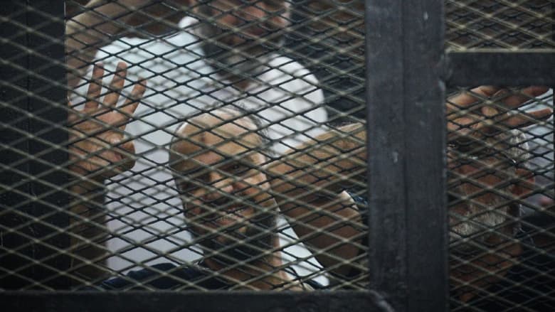 مصر: السجن 20 عاماً للبلتاجي وحجازي لاختطاف وتعذيب رجلي شرطة بـ"رابعة"