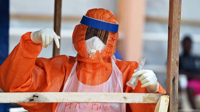 طبيب مصاب بإيبولا ينقل من سيراليون إلى نبراسكا