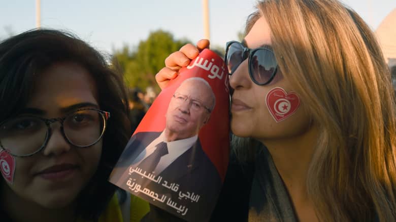 فهمي هويدي يكتب من تونس: ذكرى ما جرى في آخر قلاع الربيع العربي
