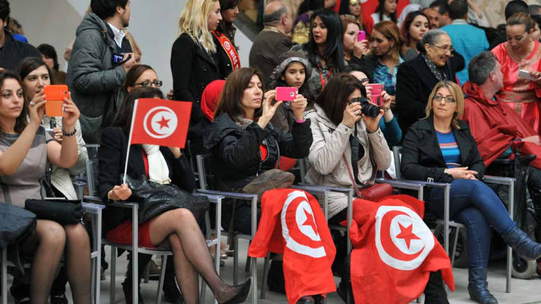 رغم الظروف والقوانين المشجعة على عملها.. المرأة التونسية الأكثر تضرّرًا من البطالة