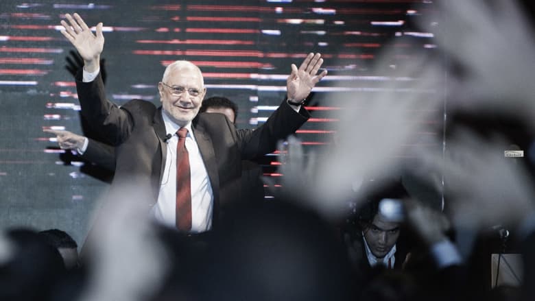 "أبو الفتوح" يدعو إلى انتخابات رئاسية مبكرة في مصر.. ونقل صلاحيات الرئيس لحكومة جديدة 