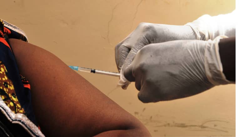 الصحة العالمية تعلن نجاح التجارب على لقاح فعال لمنع انتشار مرض الإيبولا الفتاك 