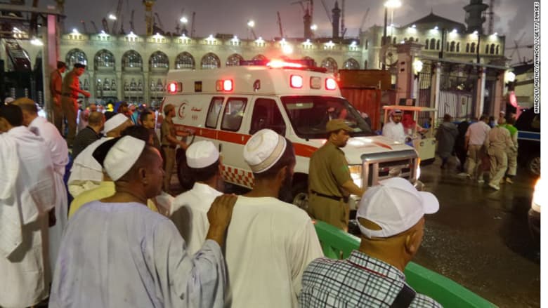 إصابة 20 مصرياً في حادث الحرم المكي.. والسيسي يعزي الملك سلمان 