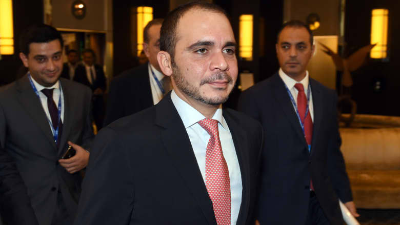 رئيس الاتحاد العربي لكرة القدم يدعو إلى دعم علي بن الحسين في انتخابات رئاسة الفيفا 