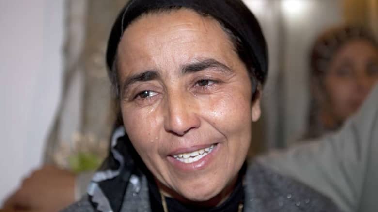 الشرطية التي اتهمت بصفع البوعزيزي: أحسّ أنني المسؤولة عن الموت الذي ينتشر في المنطقة