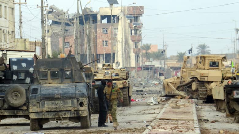 رئيس مجلس الأنبار لـCNN: مقتل 3 جنود عراقيين بهجوم شنه "داعش" على قاعدة قرب الرمادي
