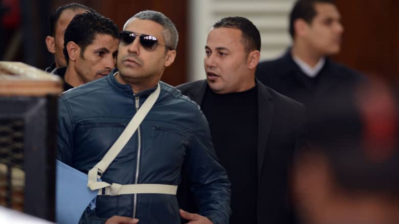 مصر.. الإفراج عن آخر صحفيين لــ"الجزيرة" بانتظار إعادة محاكمتهما بقضية "خلية الماريوت"