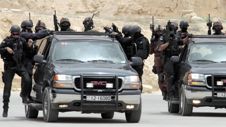 الأردن يعلن مقتل ضابط و4 مطلوبين في اشتباكات مع مجموعة مسلحة