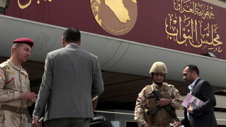 الصدر يمهل الرئاسات العراقية 72 ساعة للتصويت على حكومة التكنوقراط.. ويحذر من "التحزب"