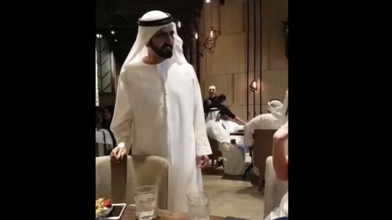 بالفيديو.. "ممازحة" حاكم دبي للفنانة غادة عبد الرازق تغزو مواقع التواصل