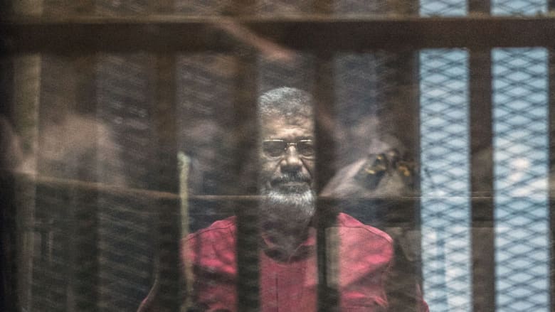 إلغاء أحكام الإعدام والسجن لمرسي وقيادات الإخوان بقضية "التخابر"