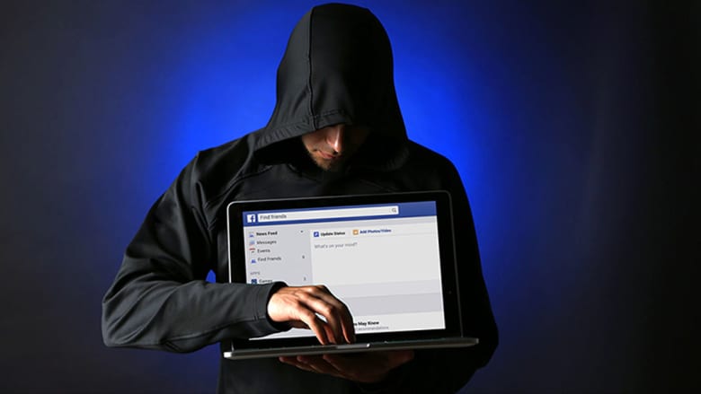 احذروهم.. هكذا يسرق المحتالون المعلومات عبر وسائل التواصل