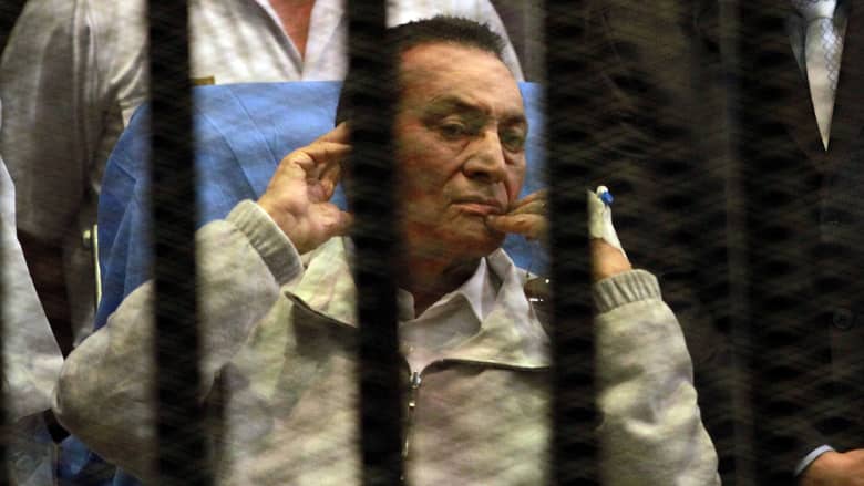 محكمة النقض المصرية تصدر حكما نهائيا ببراءة مبارك في قضية قتل متظاهري ثورة 25 يناير
