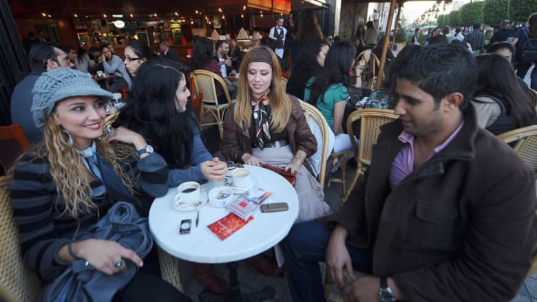 حملة في تونس للمطالبة بفتح كل المقاهي والمطاعم خلال نهار رمضان