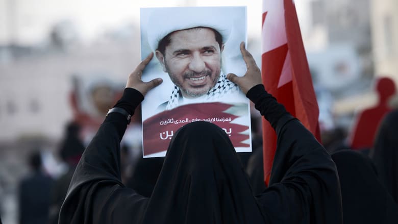 البحرين تتهم زعيم الوفاق بالتجسس لصالح قطر.. وخالد بن أحمد: التأشيرات تستهدف تسهيلات الدوحة
