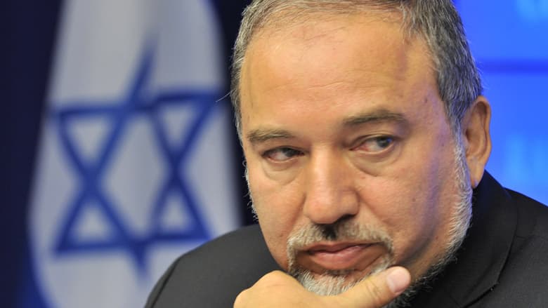 وزير دفاع إسرائيل يكشف خططا لبناء 2500 وحدة استيطانية بالضفة الغربية