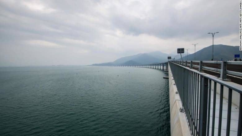 في الصين.. أطول جسر بحري في العالم يفتتح قريباً