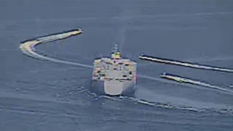 قوارب إيرانية تتحرش بسفينة أمريكية في 16 أبريل 2020