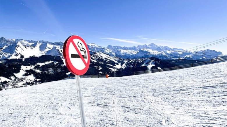 منتجع تزلج بفرنسا يحظر التدخين على أرضه.. ما السبب؟