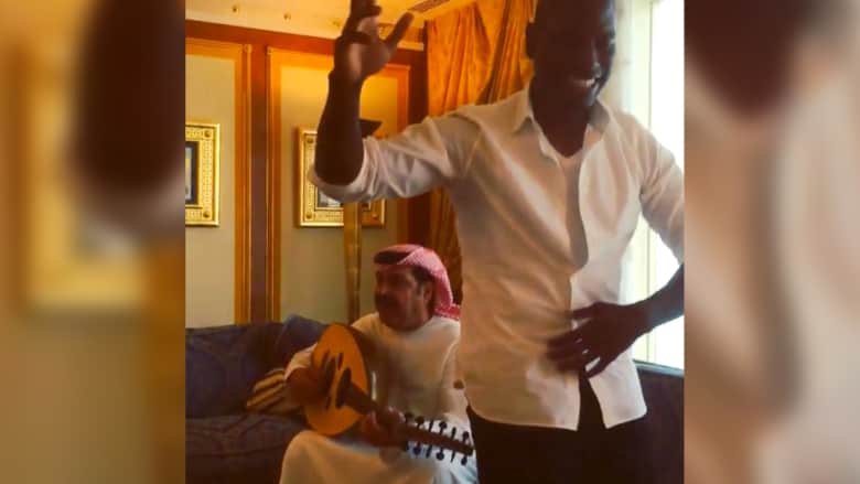بالفيديو.. النجم الأمريكي تايريس يرقص مع أيقونة الإمارات ميحد حمد