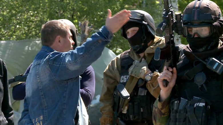CNN تدخل معاقل المسلحين الموالين لروسيا في أوكرانيا